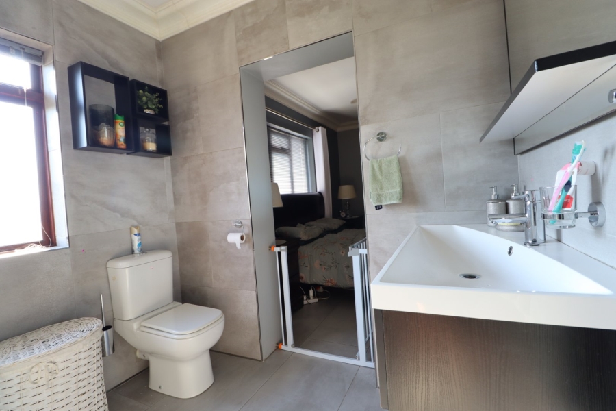 3 Bedroom Property for Sale in Sherwood Eastern Cape